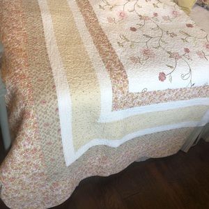 King size Quilt with Shams